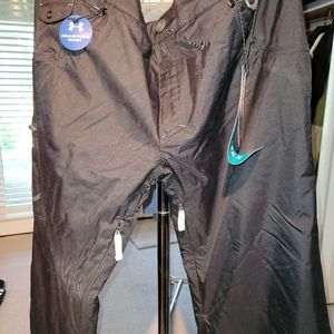 Brand new Womens Under Armor snow pants